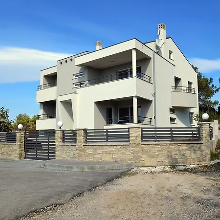 Miocic Apartment