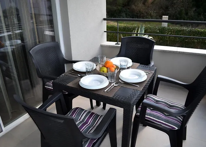 Miocic Apartment *